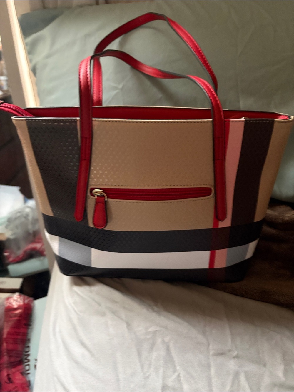 London Fog striped tote in excellent condition